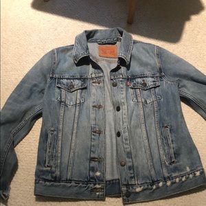 Levi’s women’s size medium jean jacket